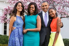 奥巴马夫妇白宫举办复活节滚彩蛋活动