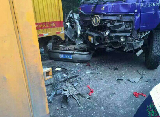双向单车道横断面图