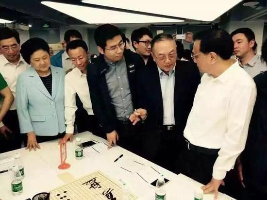 视察中关村 李克强去哪儿背后的投资机会