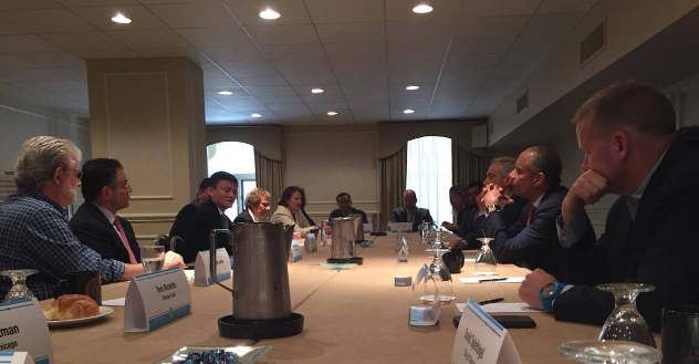 马云,你愿意买Yahoo,eBay,Amazon么? 小马哥