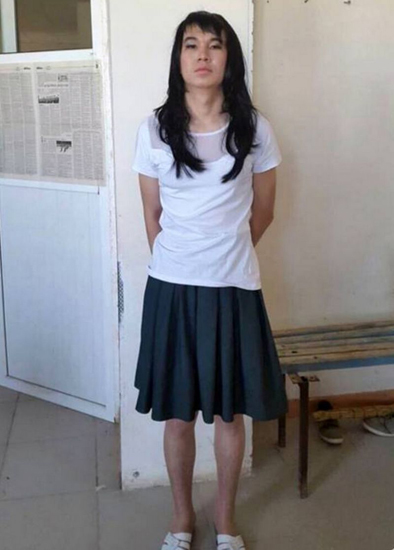 <em>女友考试</em>太紧张 他男扮女装替考当场露馅|男扮