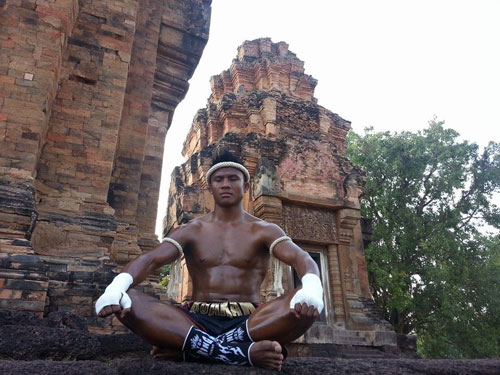 八臂不是传说!图说昆仑决“王子”播求神级拳技|昆仑决|播求_凤凰体育