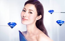  45岁李嘉欣秀冻龄美肌