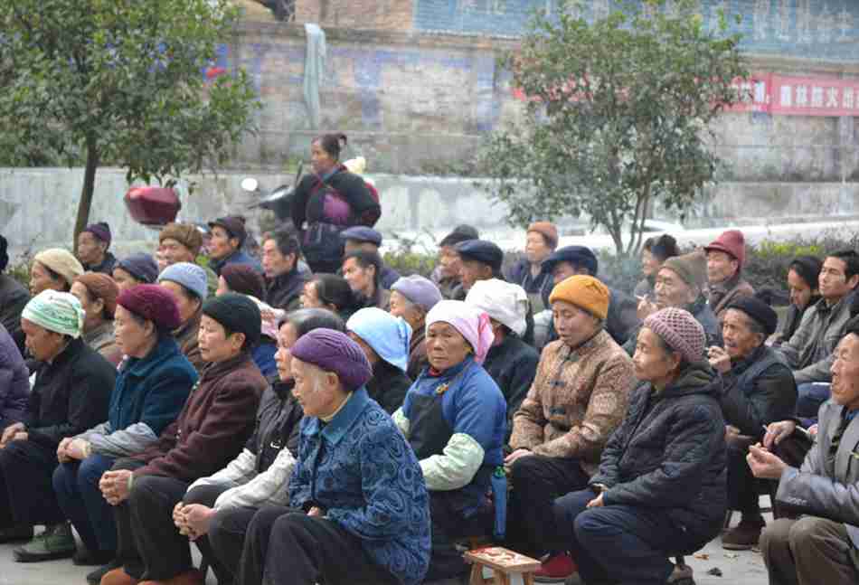 中国农村老龄人口_调查 中国60岁以上老年人口已达104657万多人