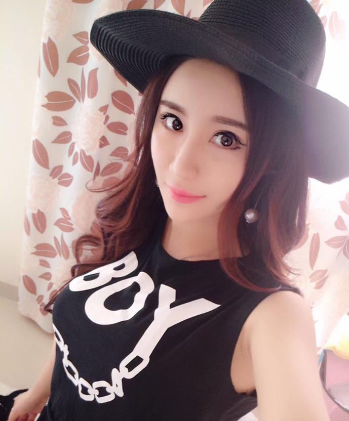 组图:<em>留学新加坡女生</em>娇媚妖娆 曾拍男人装_教