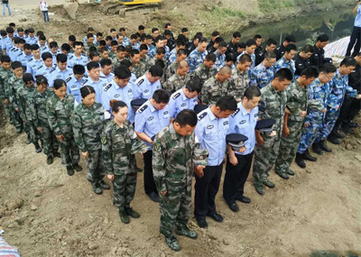 今天，送别逝去的英雄