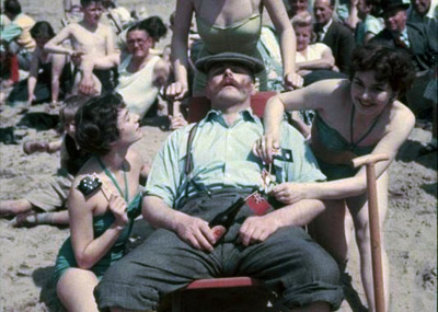 60年前欧洲人这样在海滨度假