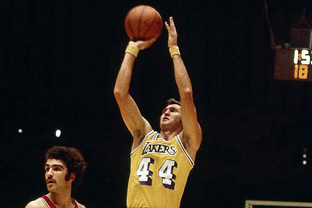 詹姆斯输掉了4次总决赛 但湖人两传奇都输过8