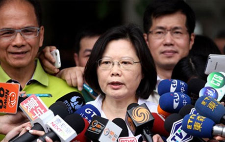 洪秀柱自许观音 蔡英文笑答这5个字