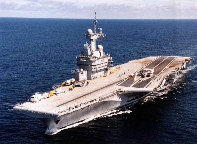 法国确认将派唯一核动力航母赴波斯湾打击IS_荆楚网