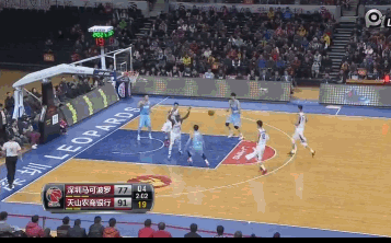 2记怒扣 暴力火锅!这才是nba球探想看的周琦|gif