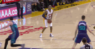 单节11分+1V2拉杆!带伤作战他还是那个斗士|g