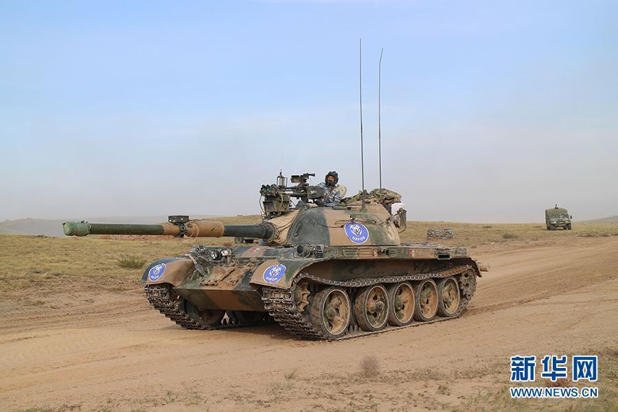 之前曝光的训练画面中,蓝军部队所用的是老式59改坦克.
