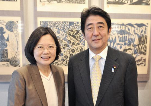 安倍祝贺蔡英文当选 声称台湾是日本的老朋友