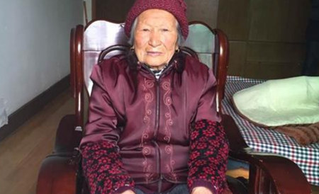 镇江一九旬老太勇救落水大妈 此前两人曾有矛