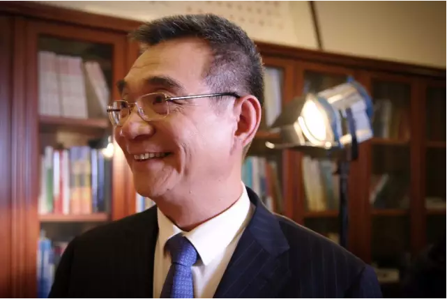 林毅夫2020GDP_林毅夫女儿照片图(3)