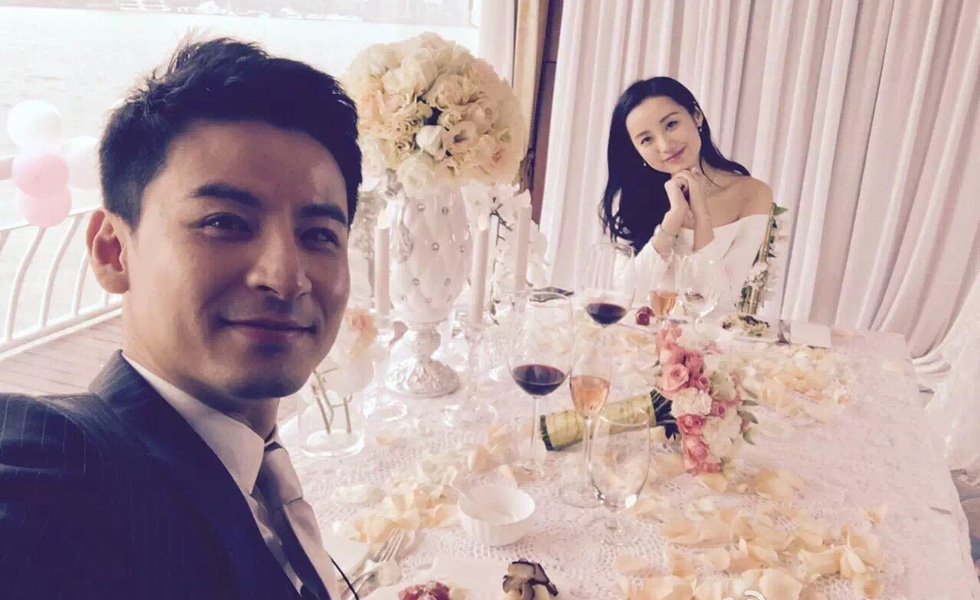 钱泳辰吕一大婚 刘芸晒与新娘贴面自拍_娱乐频道_凤凰网