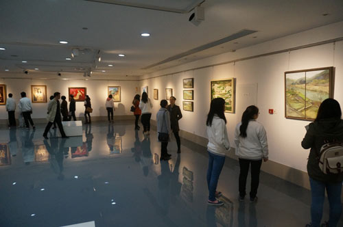 苏州六中毕业生暨教师优秀作品展开展 一百余