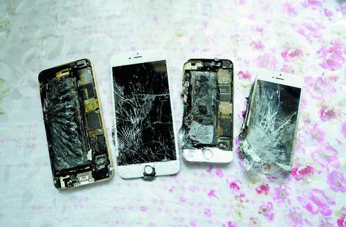 均得到"外力原因"导致手机爆炸,苹果公司不予赔偿的回复
