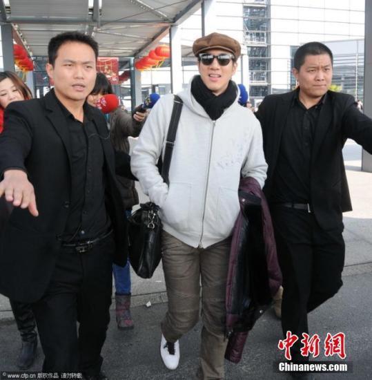 喜饼公司称有折扣可宣传 王力宏经纪人：睁眼说瞎话