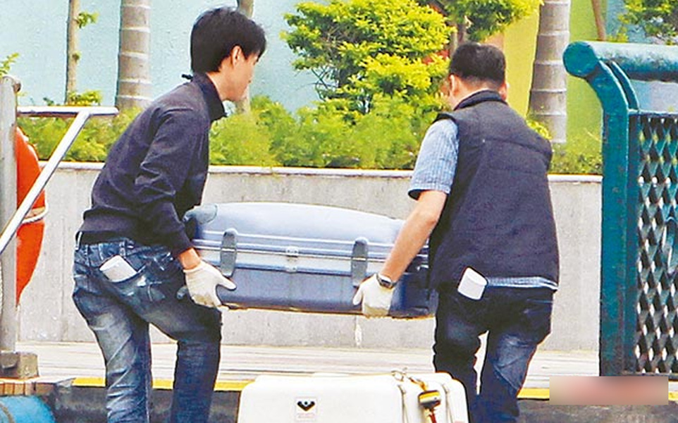 香港海面发现藏有赤裸<em>女尸</em>行李