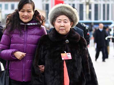 老干妈陶华碧称不赚中国人的钱 网友:中国人民