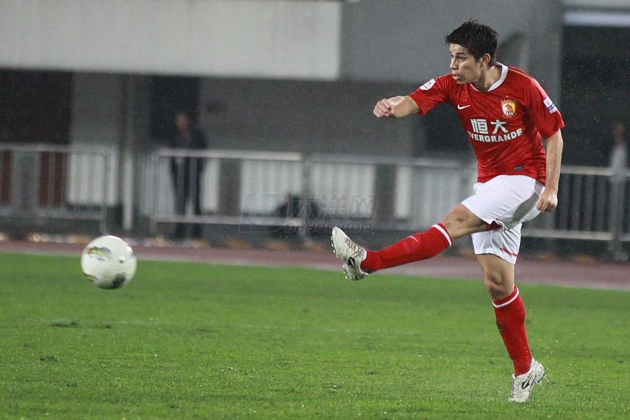 广州恒大1-1战平贵州茅台