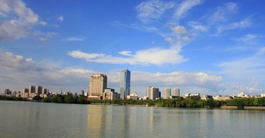 惠州西湖免费开放惠民政策引爆西湖热游_广州频道_凤凰网