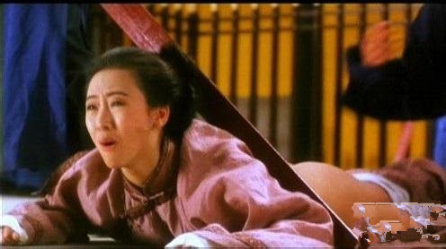 印度<em>18岁少女</em>与流浪狗结婚 盘点世界各地变态