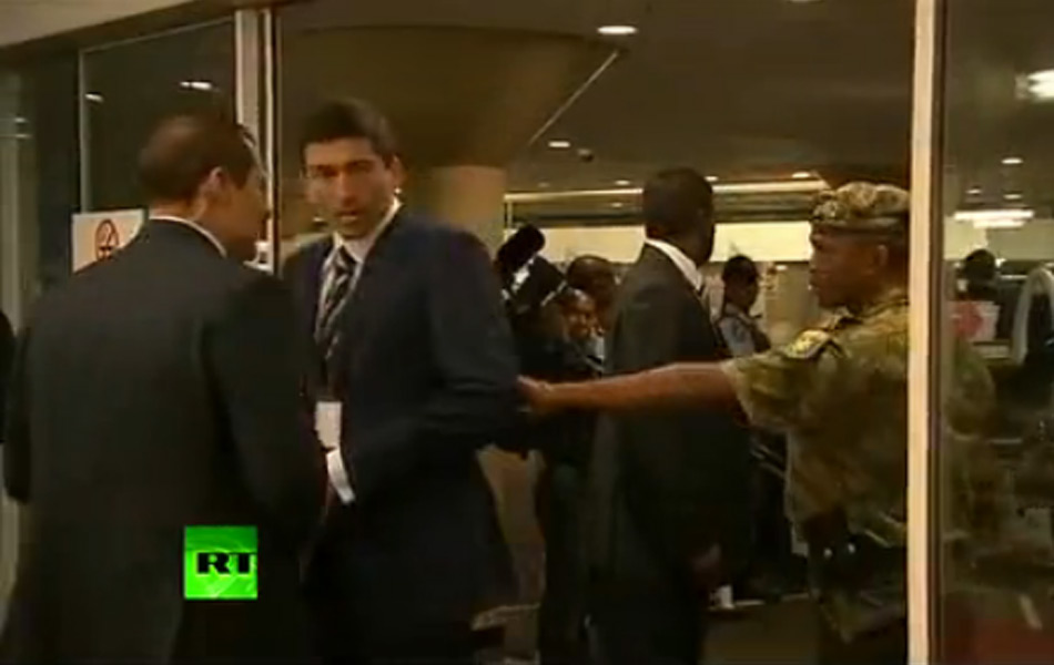 现场视频:普京保镖与南非保安冲突互相推搡