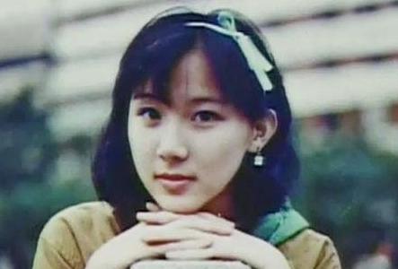 萧蔷中学毕业照曝光 网友:整容前比较美(图)