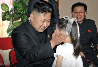 金正恩视察新建的小学、托儿所和幼儿园