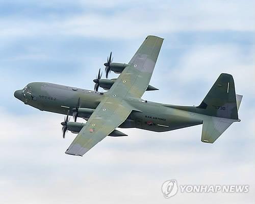 韩空军明年将接收的美制c-130j运输机首飞(图)