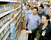 济南超市紧急下架“肉毒杆菌”问题奶粉