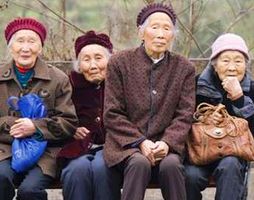 山东省是全国人口老龄化程度最高的省份之一，老年人口总量位居全国第一。