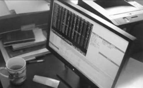 新泰公路局公务员被曝上班睡觉 电脑显示彩票