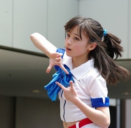 <em>日本</em>奶茶妹妹蹿红 网友:力压国民偶像AKB48_