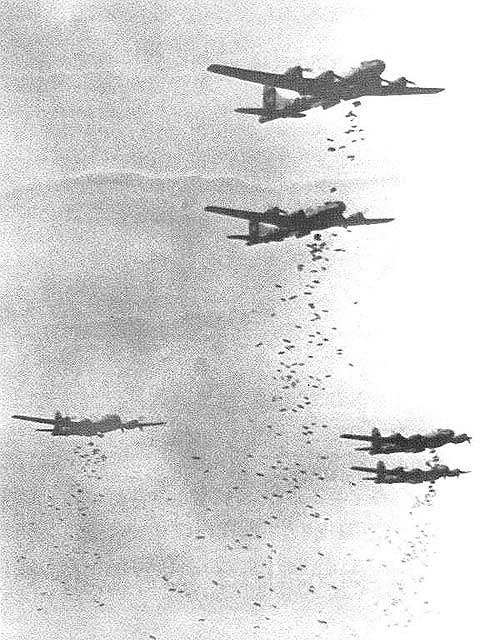 日纪念东京大轰炸69周年 约10万人被美军炸死