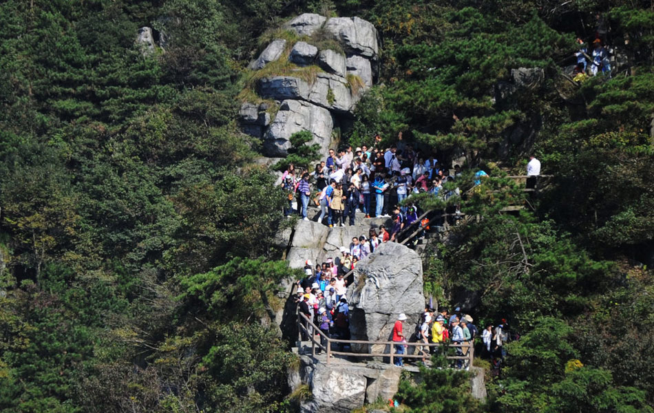 拥挤的国庆节【组图】 http://hsgds2004.blog.163.com - 擎天一柱 - 擎天一柱的博客 拥挤的节日【组图】 - 深瞳渊源 - 深瞳渊源,品味经典!!!