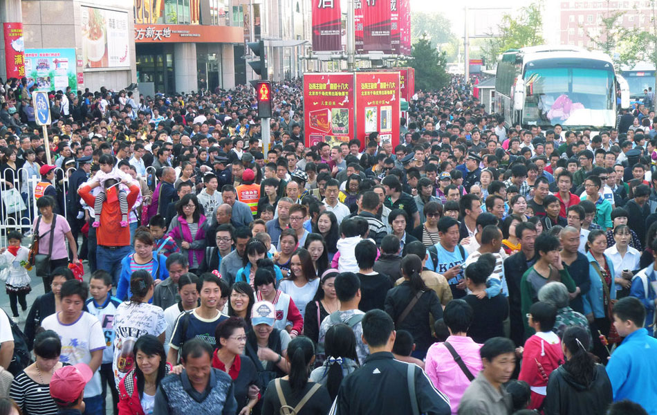拥挤的国庆节【组图】 http://hsgds2004.blog.163.com - 擎天一柱 - 擎天一柱的博客 拥挤的节日【组图】 - 深瞳渊源 - 深瞳渊源,品味经典!!!