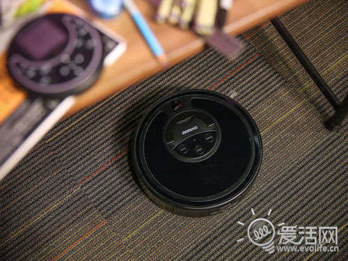 7款清洁机器人综述:到底谁能把地板清干净?