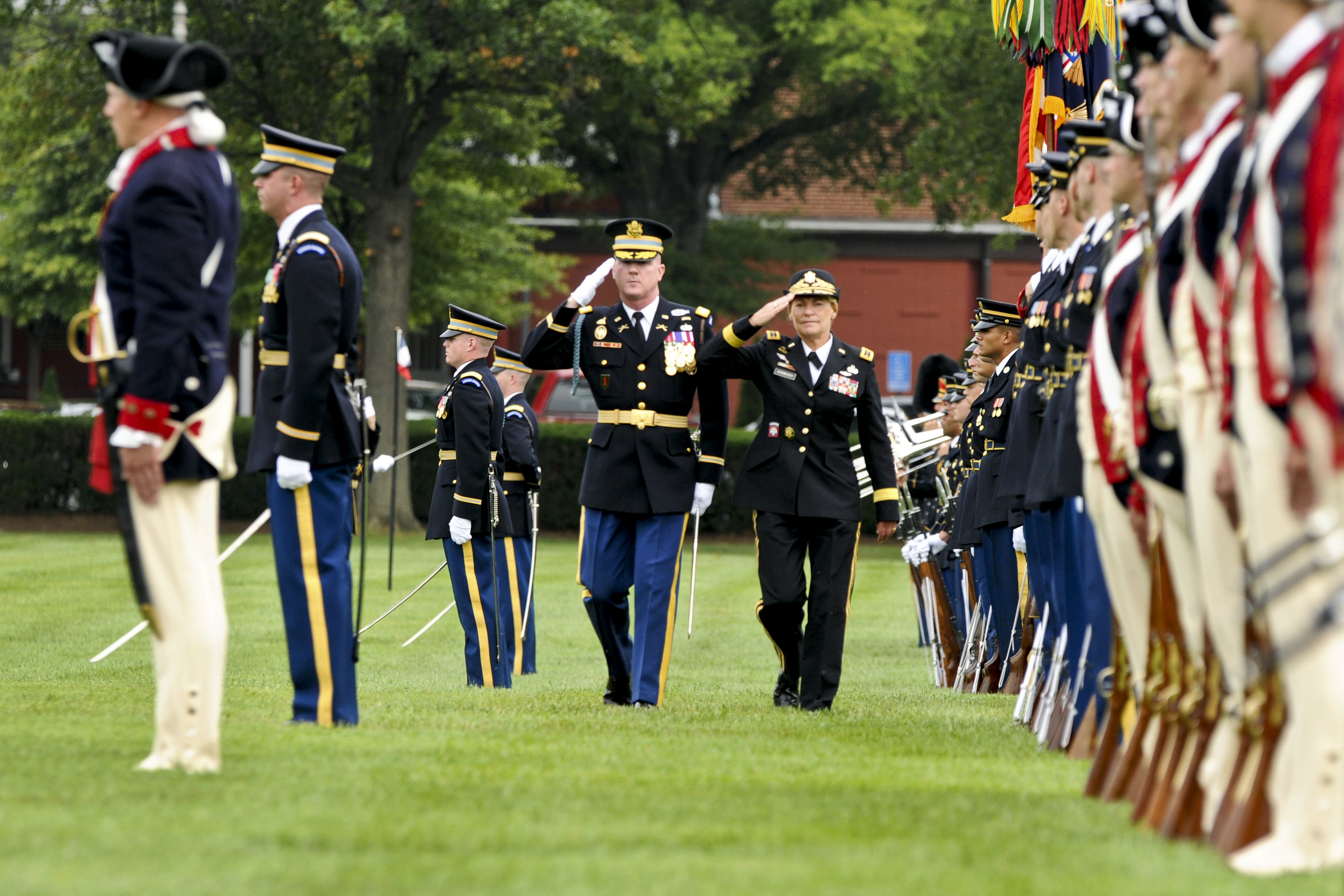 四星上将军衔,成为美国历史上第一个女性四星上将