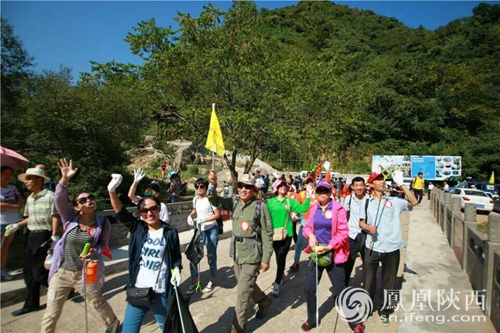 与文明同行 与绿色相伴--宝鸡旅游义工在行动