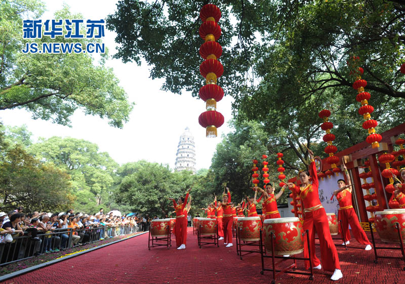 苏州金秋虎丘庙会开幕 展现姑苏人文风情