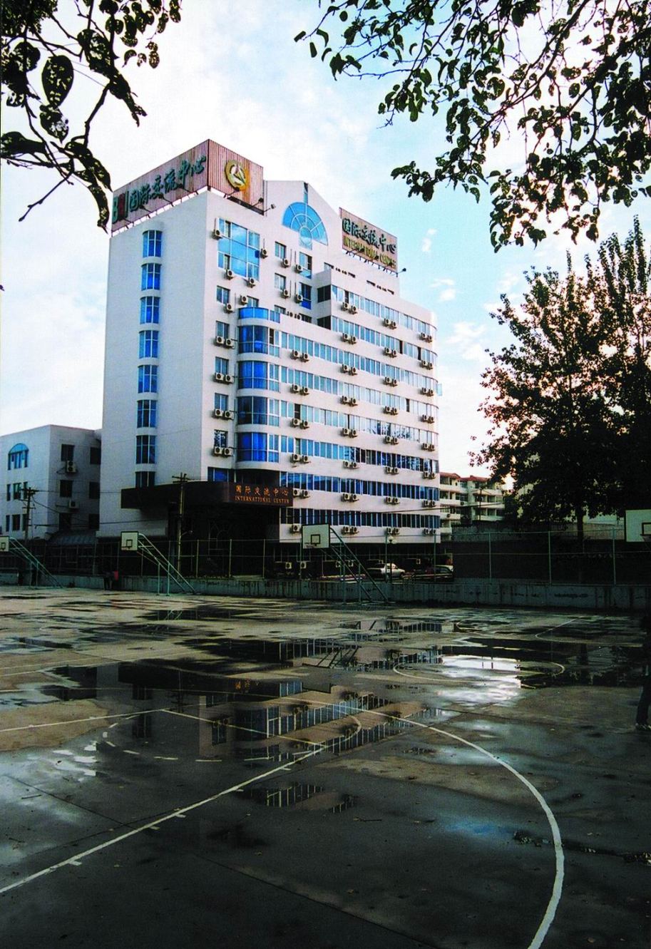 组图:中国传媒大学校园风景-中国学网-中国IT综