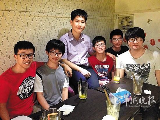 90后学生团队开发手机软件 校园信息一目了