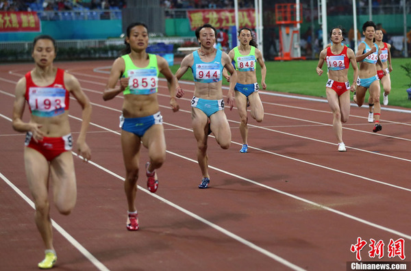 全运会<em>女子400米</em>决赛 赵艳敏夺得金牌_财经_