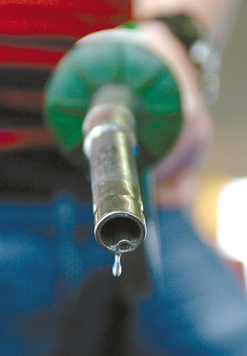 综合三连涨期间成品油价格上调和原油价格上涨