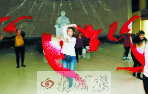 城市里的情趣|开裆裤|v城市档开av裤田园图片