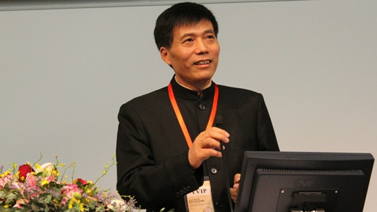 幸福集团董事长_国岳集团董事长图片(3)